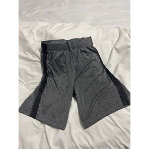 Boys Tek gear shorts size XL